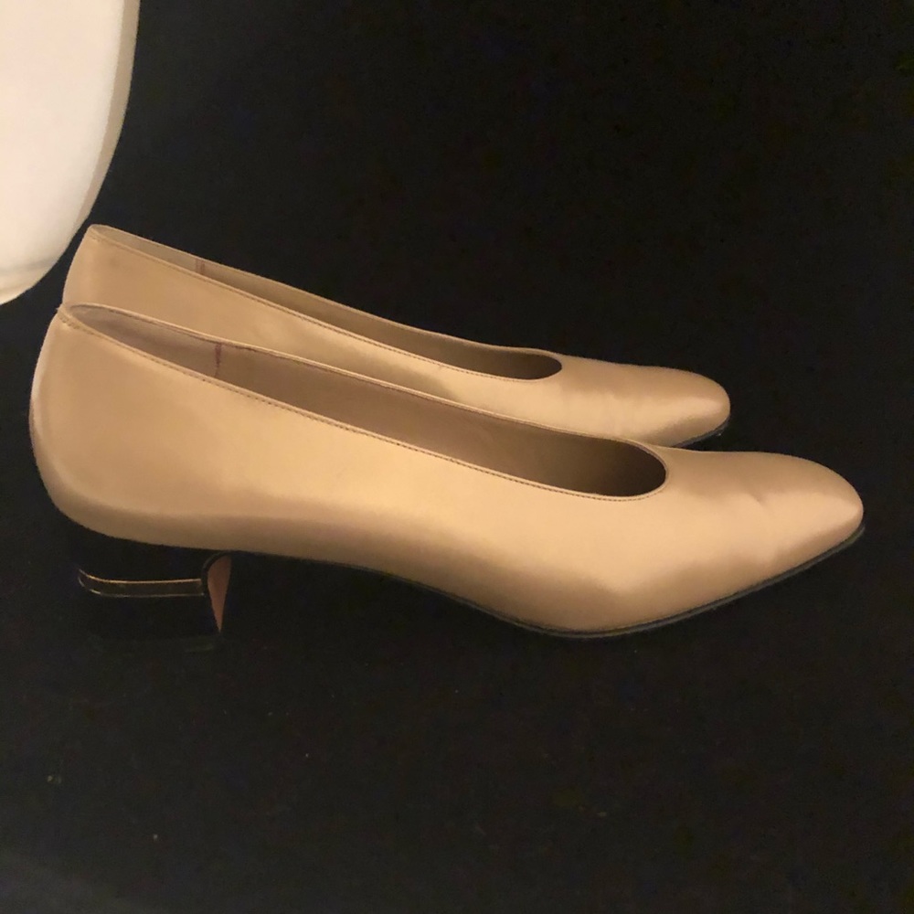 Ferragamo Heels 7.5 AAA